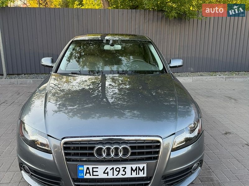 Седан Audi A4 2012 в Дніпрі