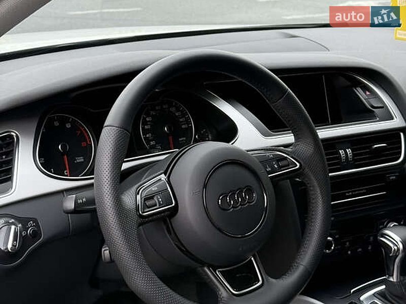 Седан Audi A4 2015 в Хмельницькому