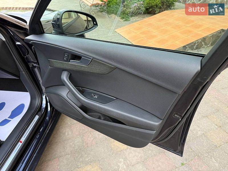 Седан Audi A4 2018 в Стрые