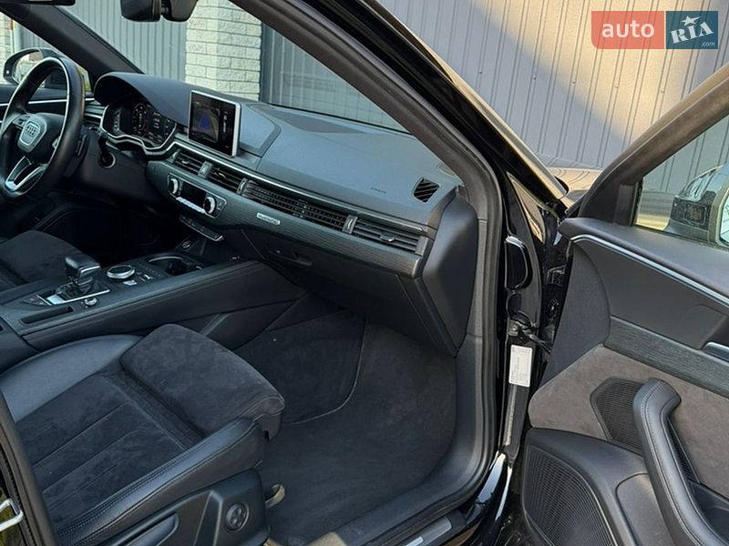 Универсал Audi A4 2016 в Киеве