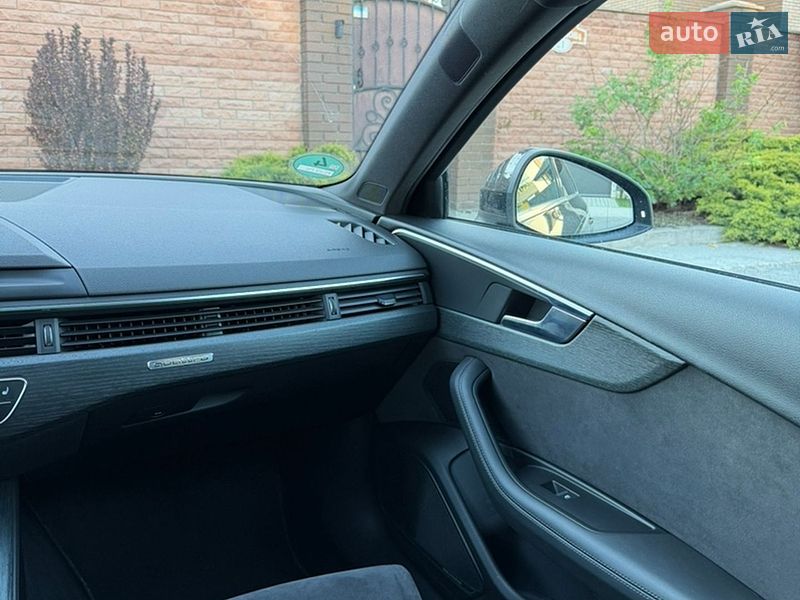 Универсал Audi A4 2016 в Киеве