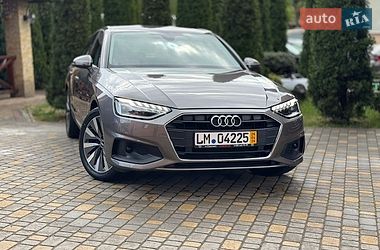 Седан Audi A4 2019 в Сваляве