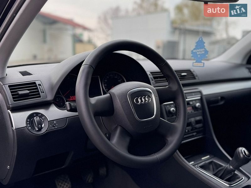 Седан Audi A4 2006 в Виноградове