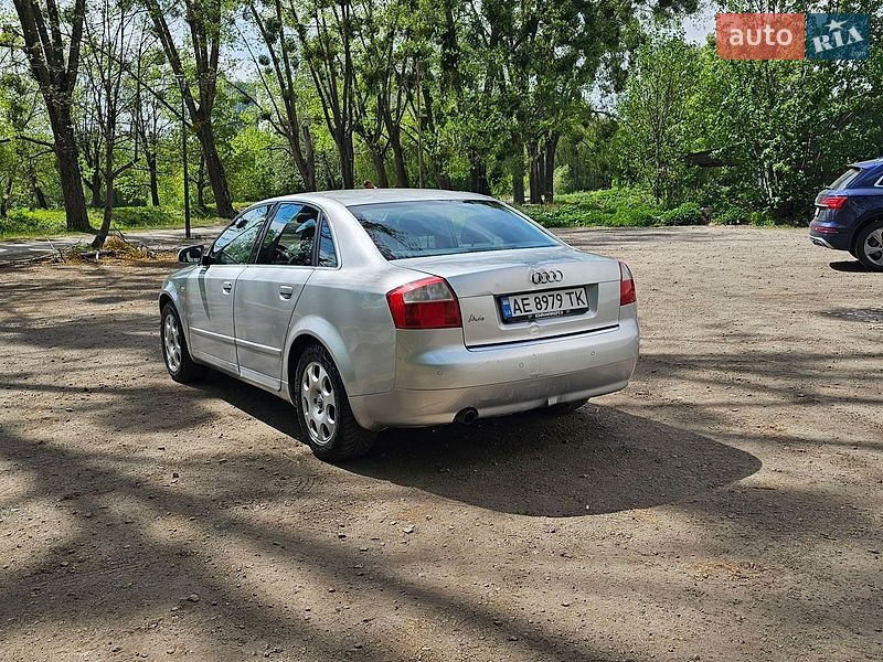 Седан Audi A4 2004 в Києві