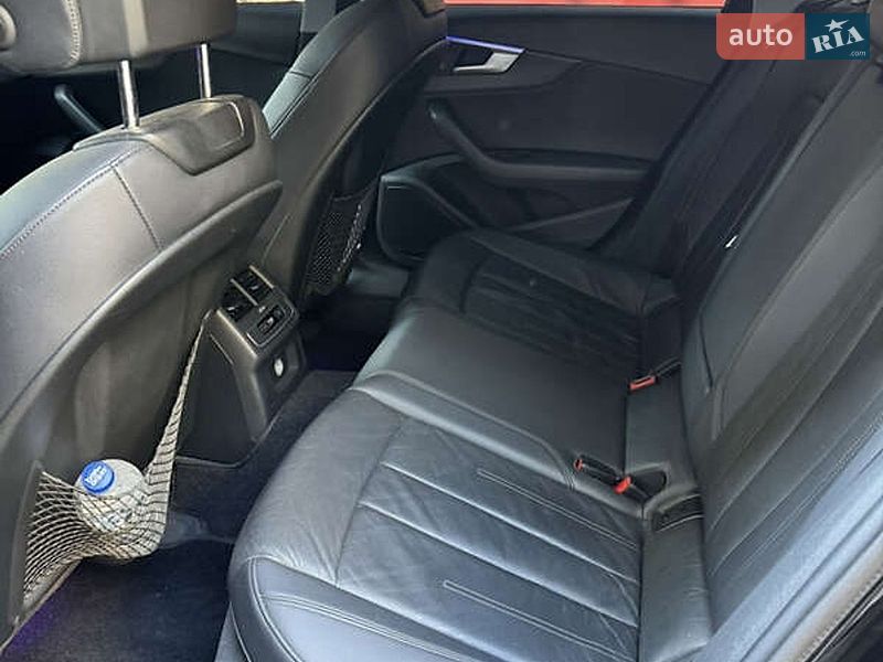 Седан Audi A4 2017 в Львові