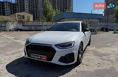 Седан Audi A4 2022 в Вінниці