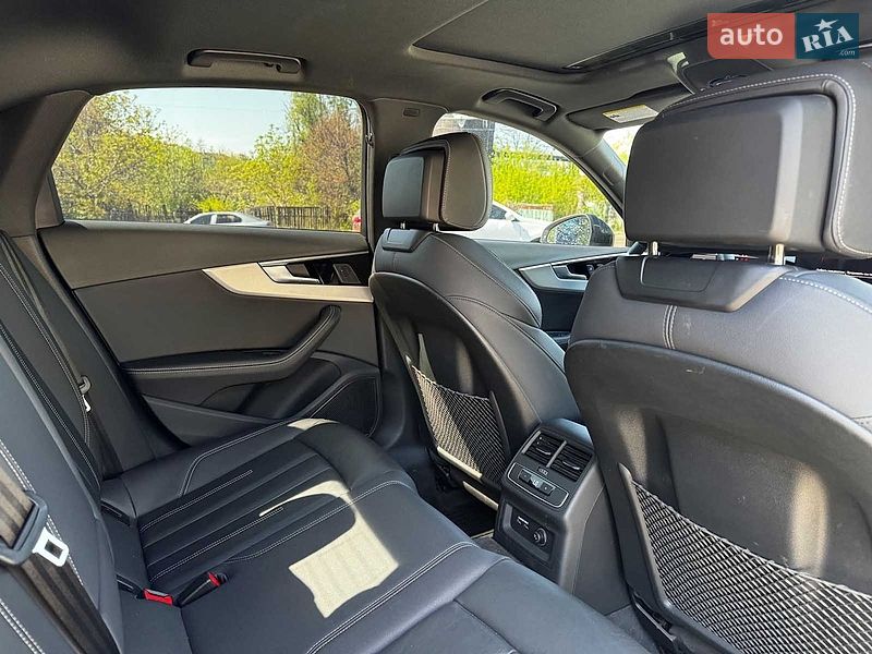 Седан Audi A4 2022 в Вінниці