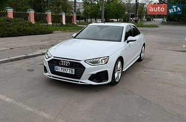 Седан Audi A4 2022 в Киеве