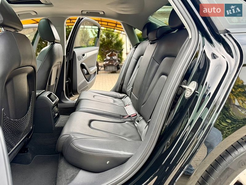 Седан Audi A4 2012 в Одессе