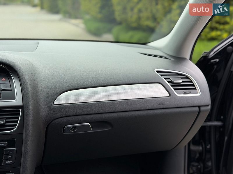 Седан Audi A4 2012 в Одессе