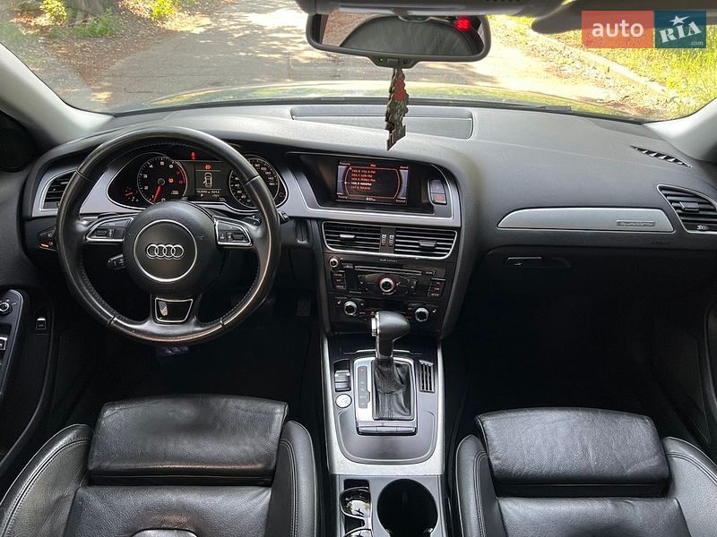 Седан Audi A4 2012 в Києві