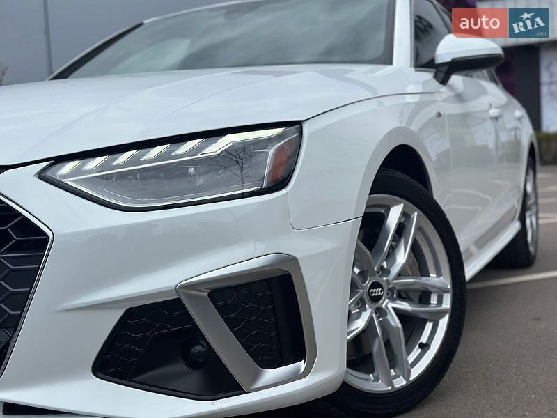Седан Audi A4 2020 в Киеве