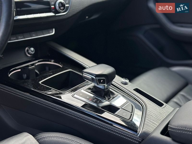 Седан Audi A4 2020 в Киеве