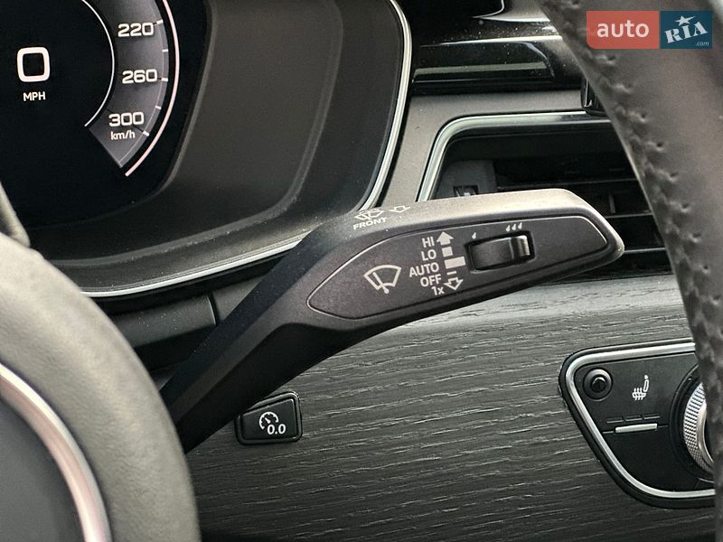 Седан Audi A4 2020 в Киеве