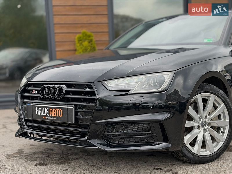 Седан Audi A4 2015 в Шептицькому