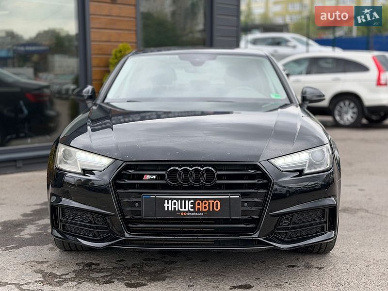 Седан Audi A4 2015 в Шептицькому