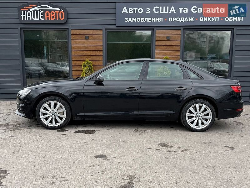 Седан Audi A4 2015 в Шептицькому