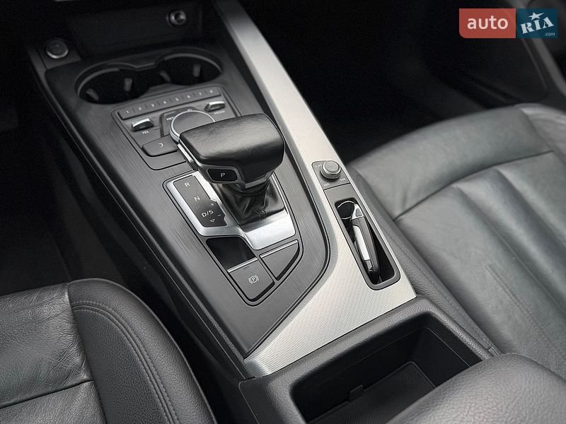 Седан Audi A4 2015 в Шептицькому