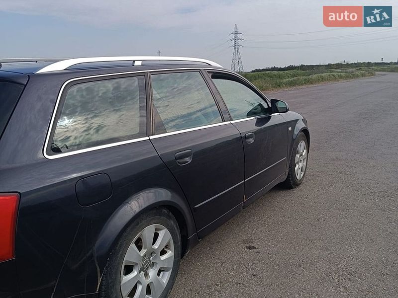 Универсал Audi A4 2001 в Килии