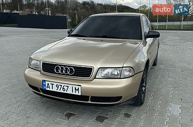 Седан Audi A4 1996 в Коломые