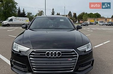 Седан Audi A4 2017 в Житомире