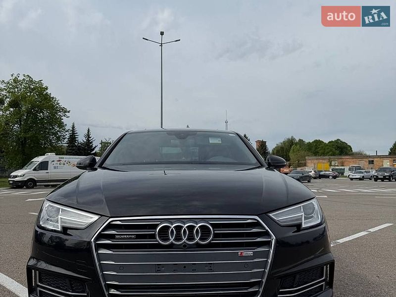 Седан Audi A4 2017 в Житомире