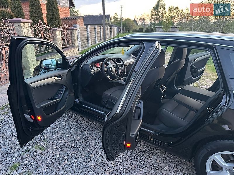 Универсал Audi A4 2011 в Львове
