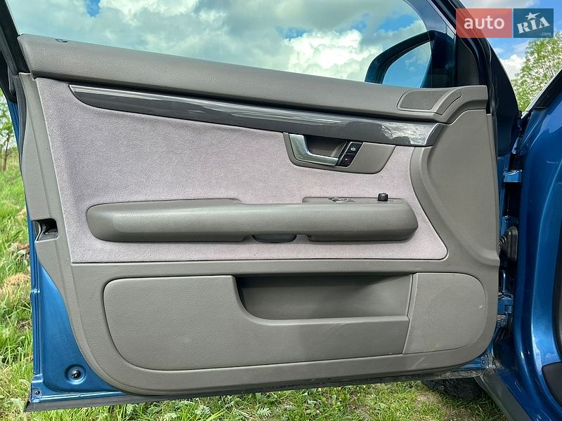 Седан Audi A4 2001 в Дрогобыче