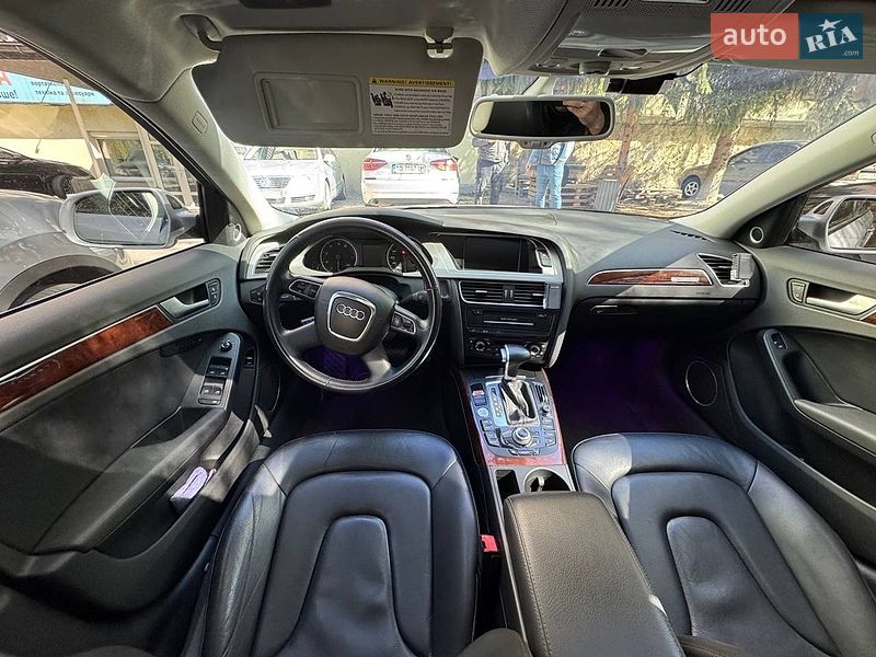 Седан Audi A4 2011 в Виннице