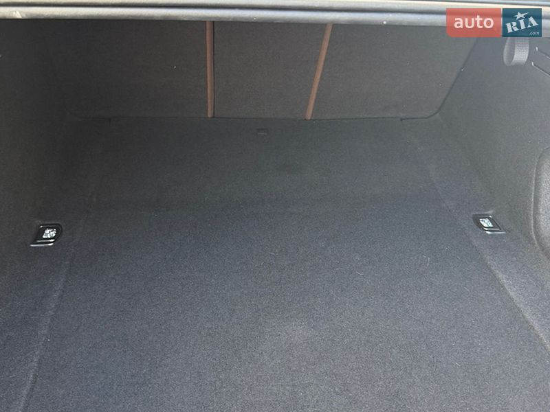 Седан Audi A4 2018 в Кривом Роге