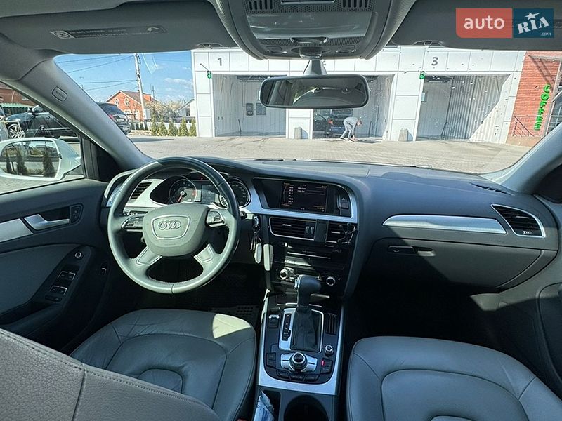 Седан Audi A4 2015 в Виннице