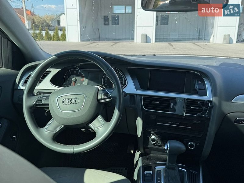 Седан Audi A4 2015 в Виннице