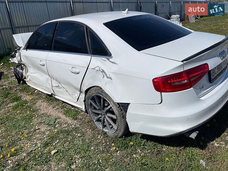 Седан Audi A4 2013 в Тернополе