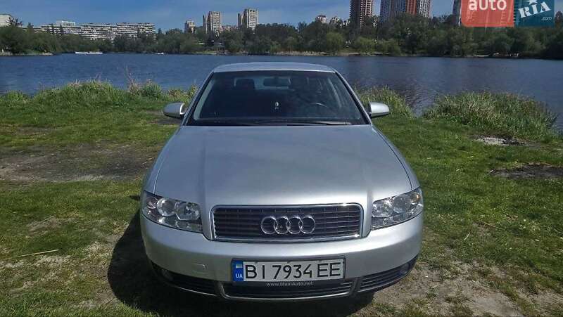 Седан Audi A4 2002 в Киеве