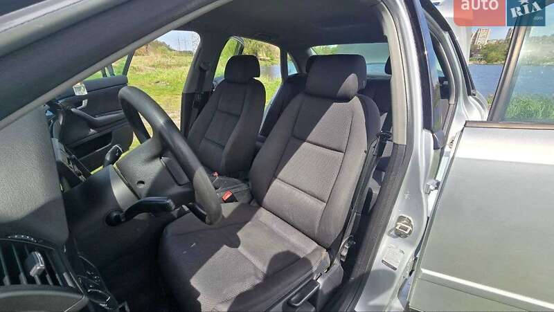 Седан Audi A4 2002 в Киеве