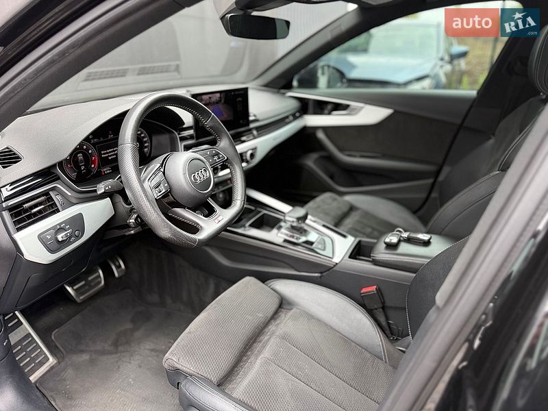 Седан Audi A4 2020 в Львові