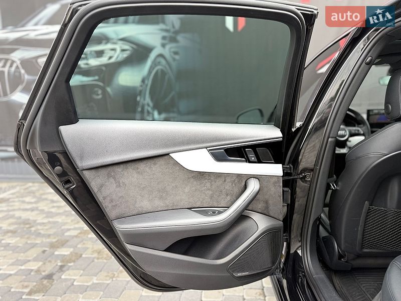 Седан Audi A4 2020 в Львові