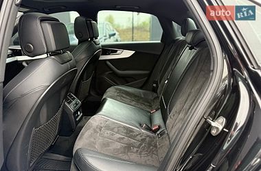 Седан Audi A4 2020 в Львові