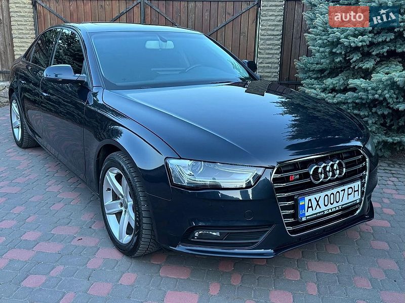 Седан Audi A4 2012 в Харькове