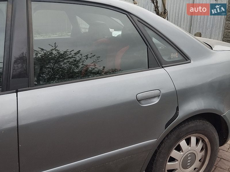 Седан Audi A4 2000 в Коломиї