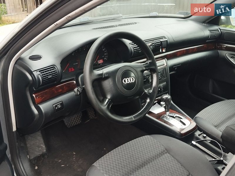 Седан Audi A4 2000 в Коломиї