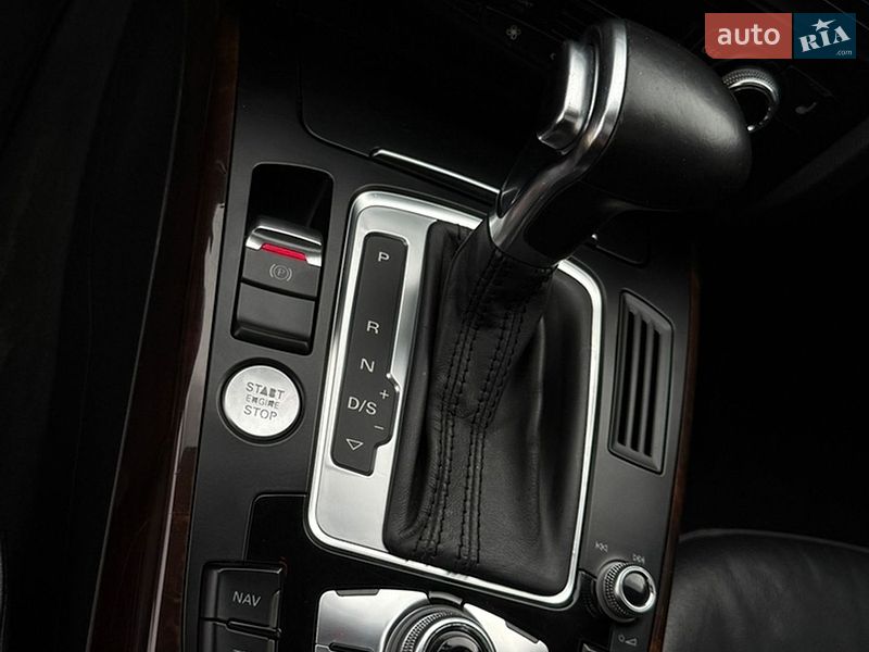 Седан Audi A4 2013 в Львове