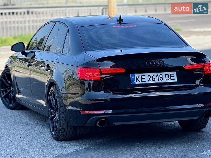Седан Audi A4 2016 в Дніпрі