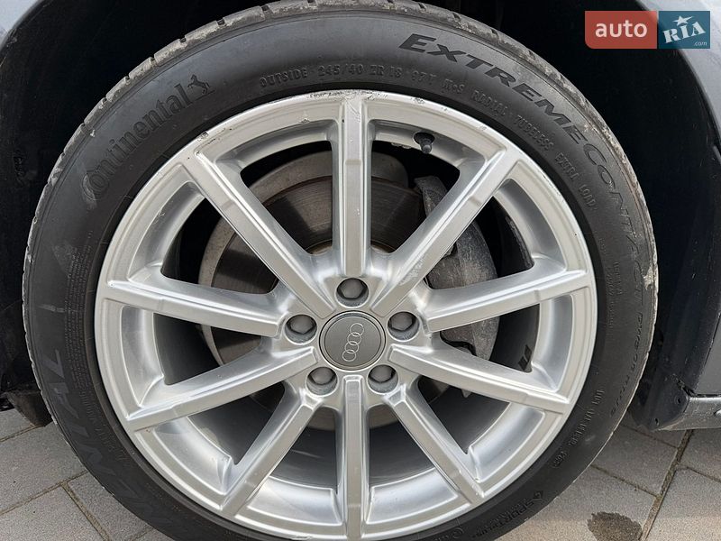 Седан Audi A4 2015 в Хмельницком