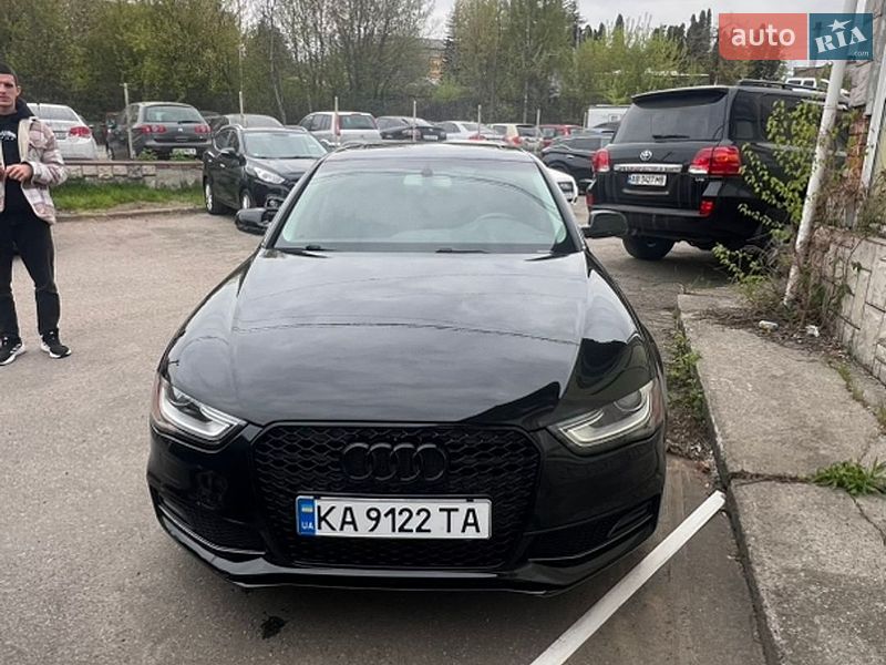 Седан Audi A4 2014 в Виннице