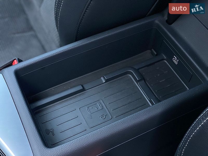 Седан Audi A4 2020 в Киеве