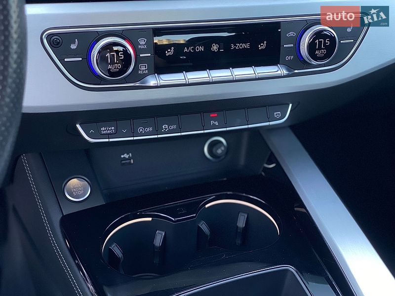 Седан Audi A4 2020 в Киеве