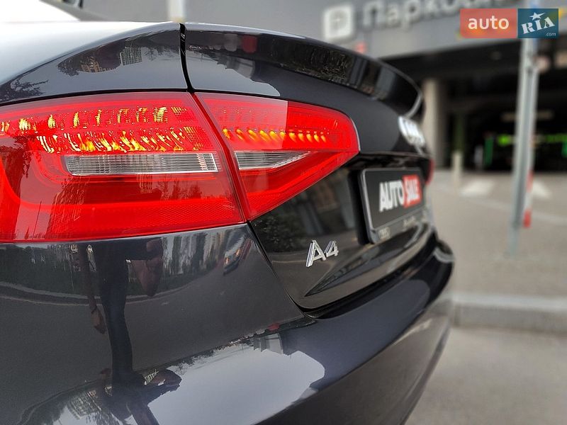 Седан Audi A4 2013 в Киеве