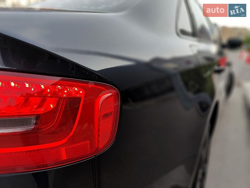 Седан Audi A4 2013 в Киеве