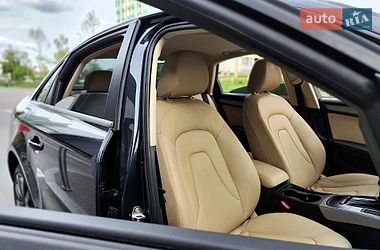 Седан Audi A4 2013 в Киеве